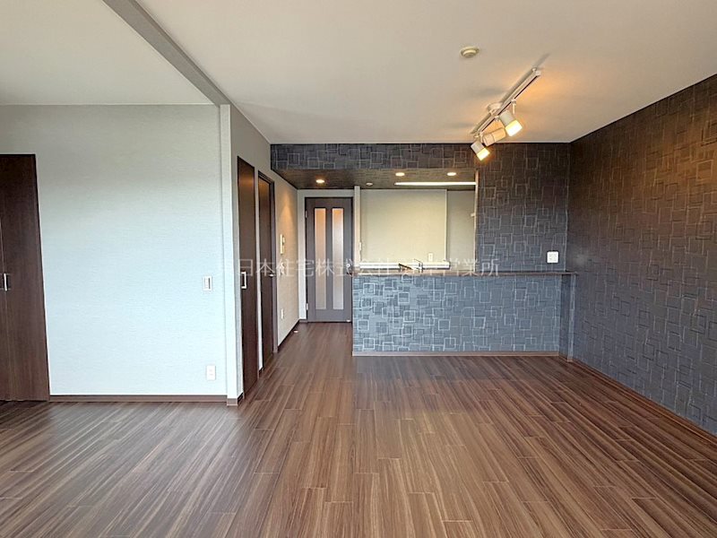 レイディアントシティ戸塚 内観写真（リビング）