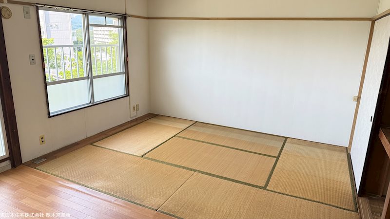 鳶尾団地2街区 内観写真（リビング以外の居室）