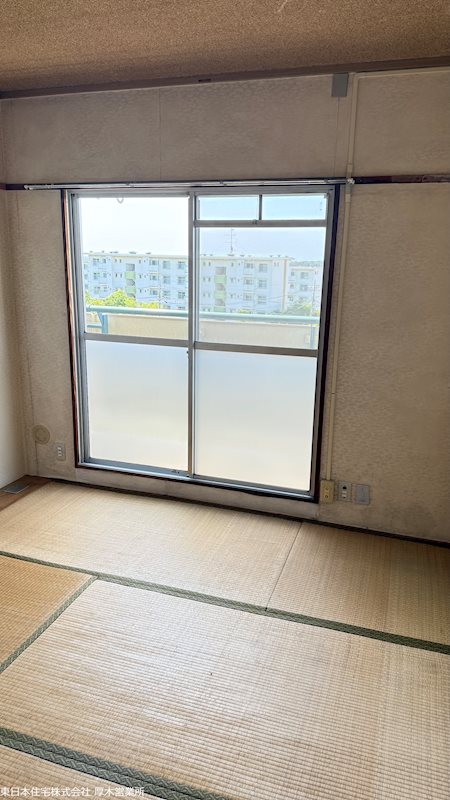 鳶尾団地2街区 内観写真（リビング以外の居室）