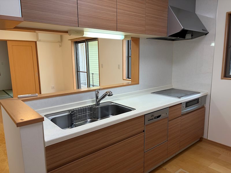 鴻巣市小松3丁目中古戸建 内観写真（キッチン）