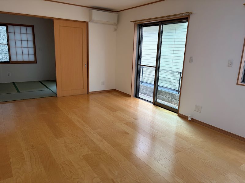 鴻巣市小松3丁目中古戸建 内観写真（リビング）