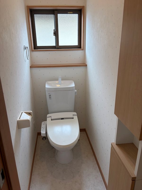 鴻巣市小松3丁目中古戸建 内観写真（トイレ）