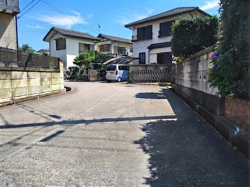 売地　小室町 現地写真（前面道路含む現地写真）