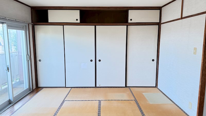 鳶尾団地24街区 内観写真（リビング以外の居室）