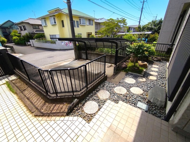 戸建　池の上二丁目 現地写真（駐車場）