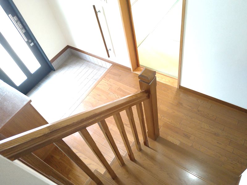 戸建　池の上二丁目 現地写真（玄関）