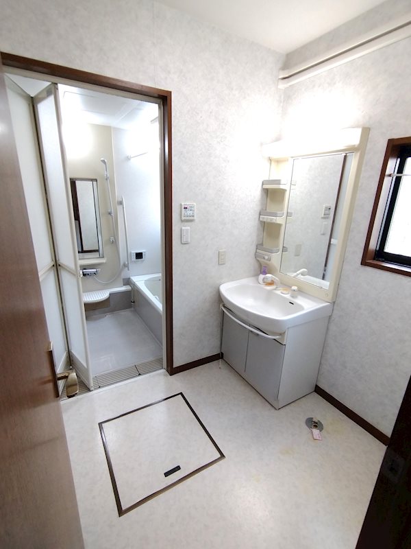 戸建　池の上二丁目 内観写真（洗面台・洗面所）