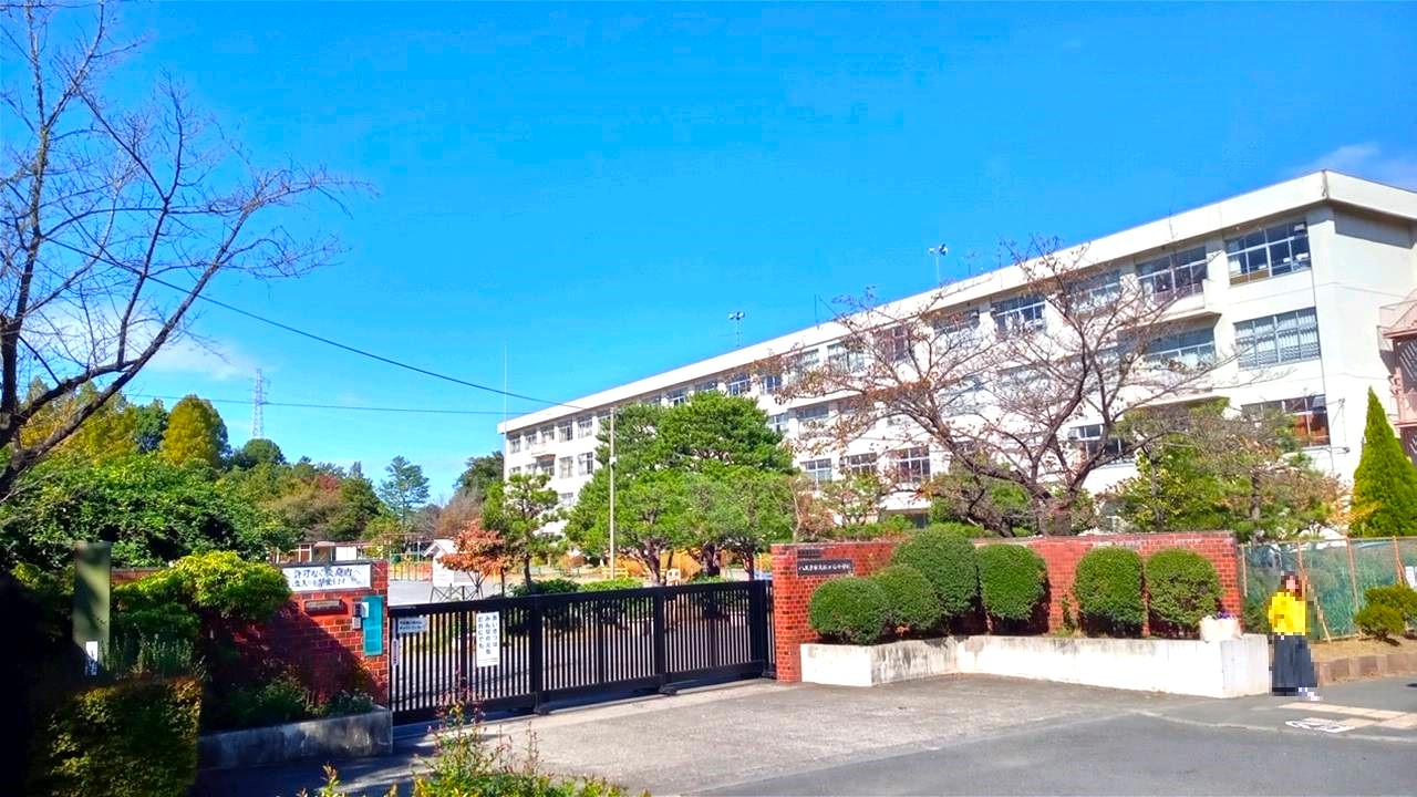 レーベン多摩センターＢｅａｕｔ 小学校