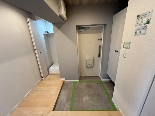洋光台南第1団地4-11号棟 現地写真（玄関）