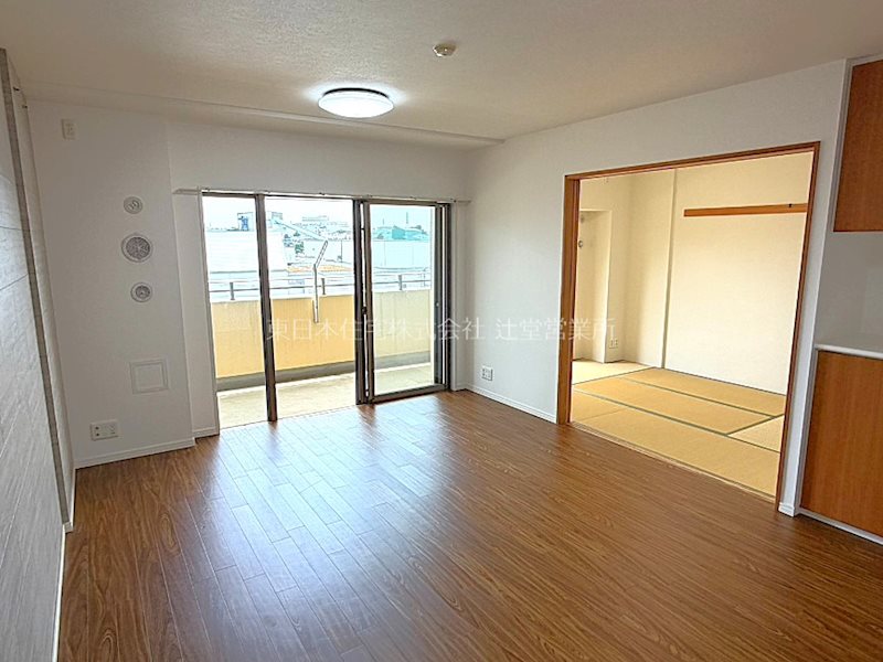 レイディアントシティ戸塚 内観写真（リビング）