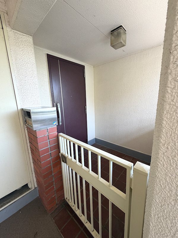 すすき野第3団地6号棟 現地写真（玄関）