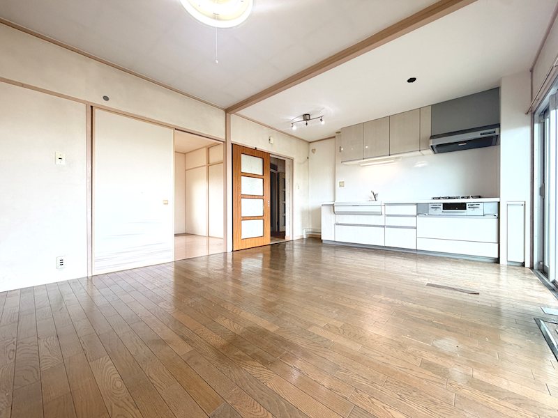 すすき野第2団地8街区1号棟  内観写真（リビング）