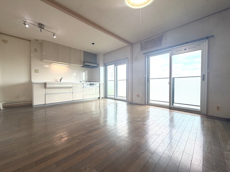 すすき野第2団地8街区1号棟  内観写真（リビング）