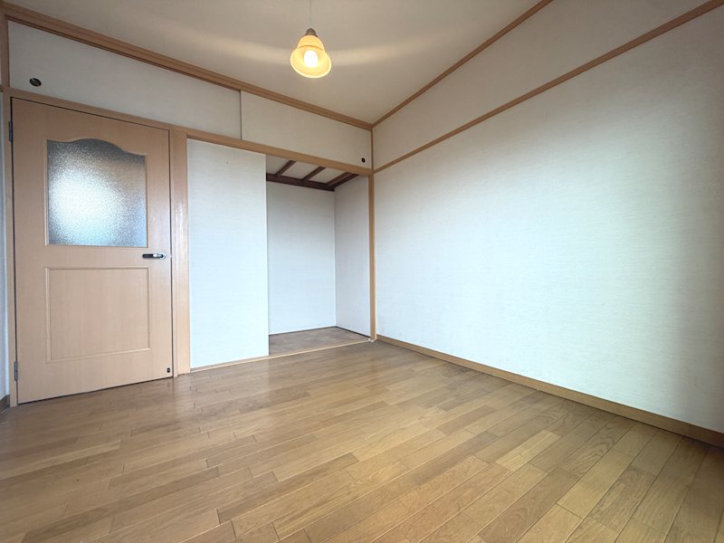 すすき野第2団地8街区1号棟  内観写真（リビング以外の居室）
