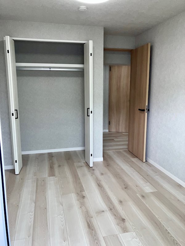 新栄町団地 内観写真（寝室）