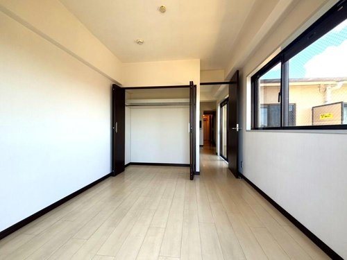 ライオンズマンション杉田第５ 内観写真（リビング以外の居室）