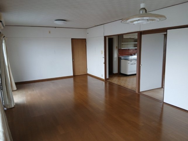 鶴川2丁目団地 内観写真（リビング）