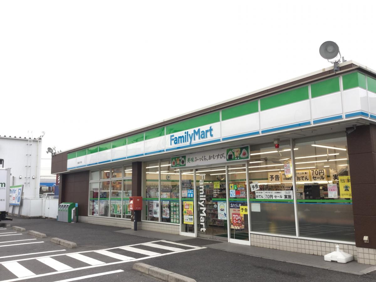 みさと団地（10街区11階建） コンビニ