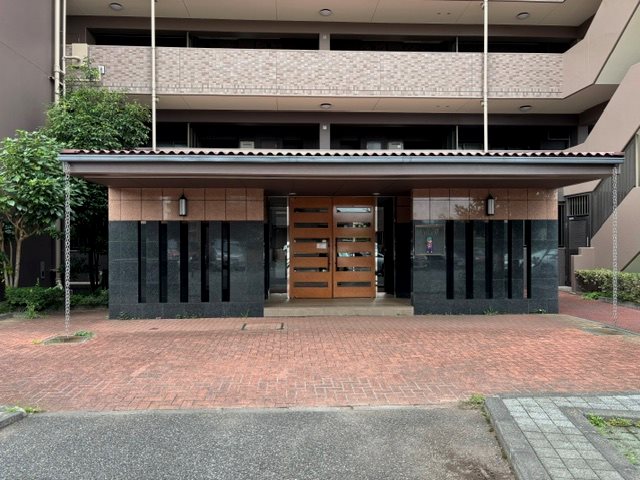 ライオンズヴィラッジオ５０００ＶｉｌｌａⅢ 共用部写真（エントランス）