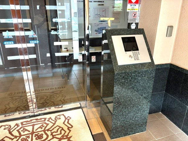 ライオンズヴィラッジオ５０００ＶｉｌｌａⅢ 共用部写真（エントランス）