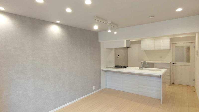 東建検見川マンションB棟 内観写真（リビング）
