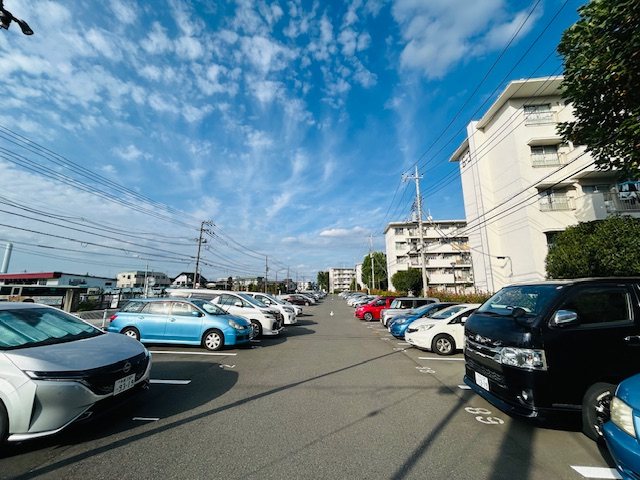 滝山団地2街区 共用部写真（駐車場）