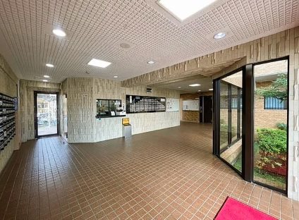 ライオンズマンション西八千代 共用部写真（エントランス）