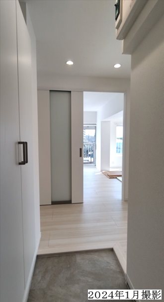 稲毛海岸三丁目団地 現地写真（玄関）