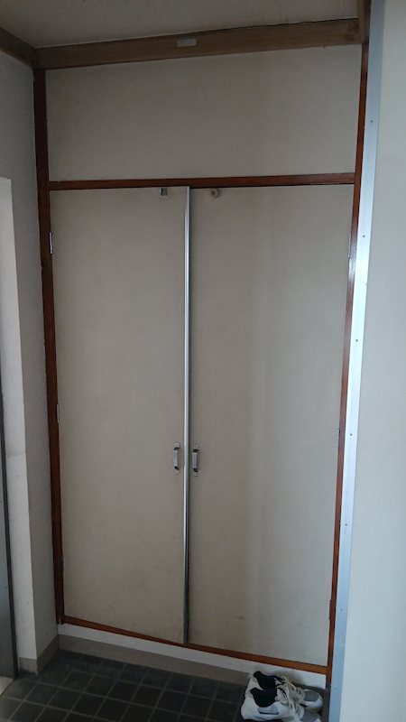 鳶尾団地2街区 現地写真（玄関）