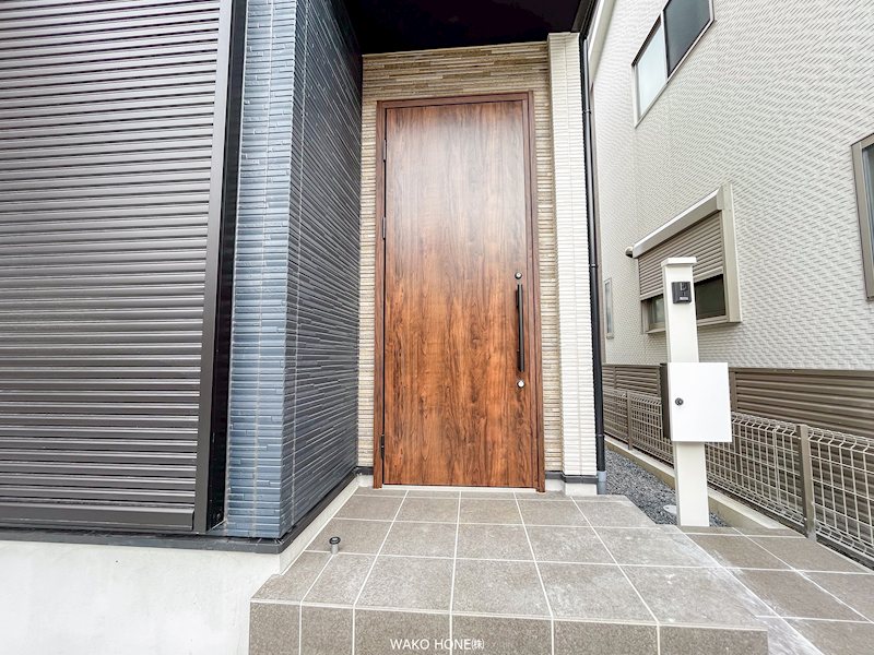 千葉県千葉市若葉区小倉町 現地写真（玄関）