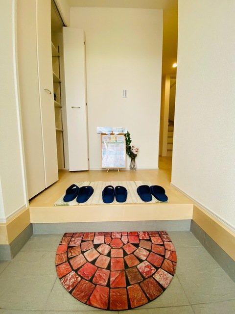 千葉県千葉市花見川区千種町 現地写真（玄関）