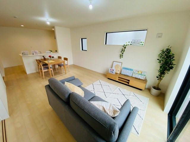 千葉県千葉市花見川区千種町 内観写真（リビング）