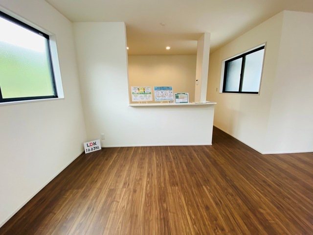 千葉県千葉市稲毛区宮野木町 内観写真（リビング）