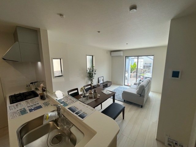 千葉県君津市北久保２丁目 内観写真（リビング）