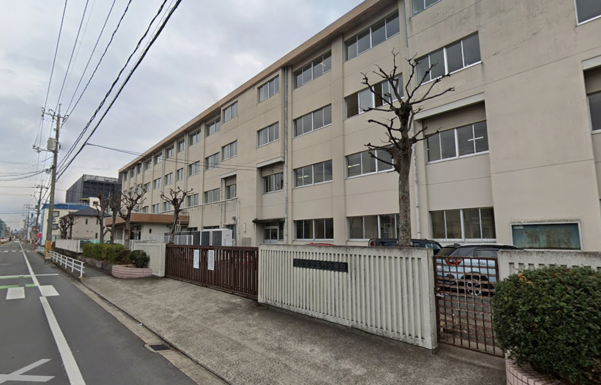 岡山県岡山市北区西崎本町 小学校