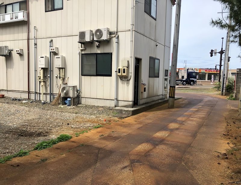 見附市本町1丁目　売土地 現地写真（前面道路含む現地写真）