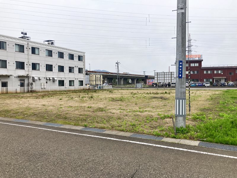 長岡市沖田三丁目　事業用売土地 現地写真