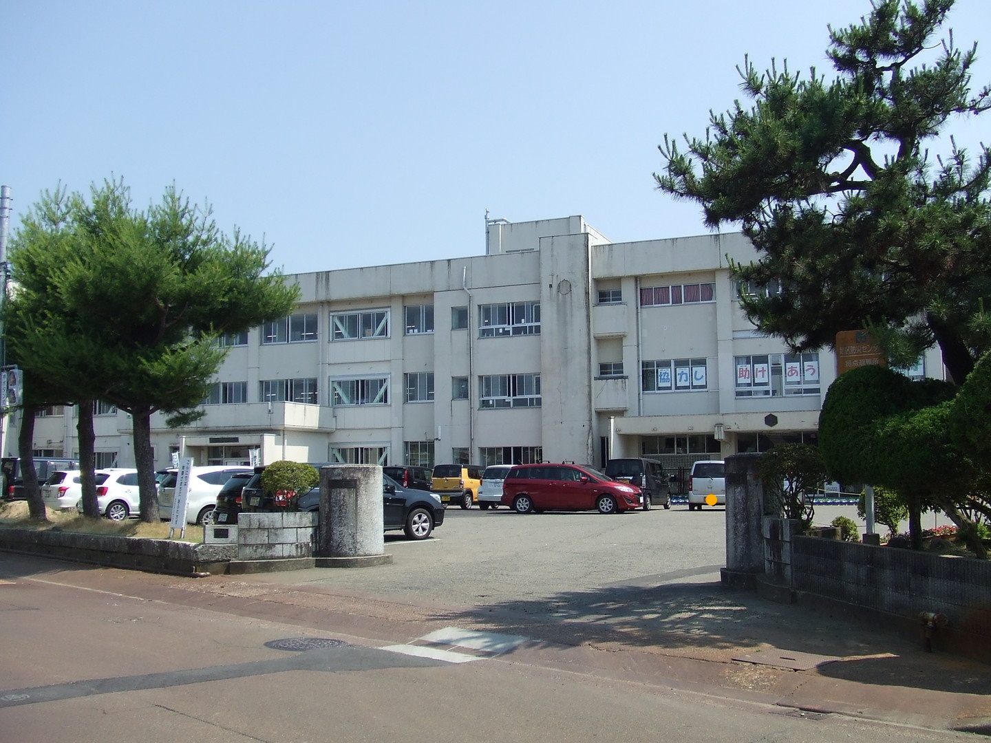 宮内1丁目251番1、外1筆 小学校