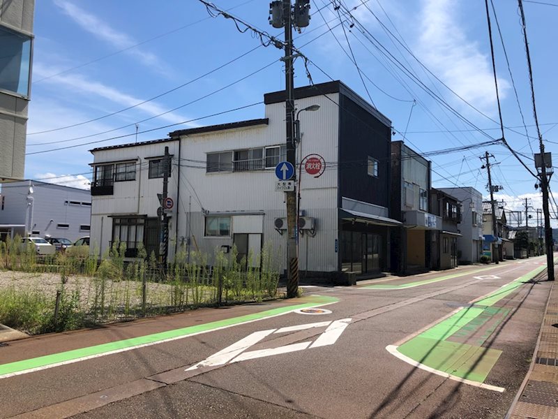 三条市南新保 売土地 現地写真（前面道路含む現地写真）