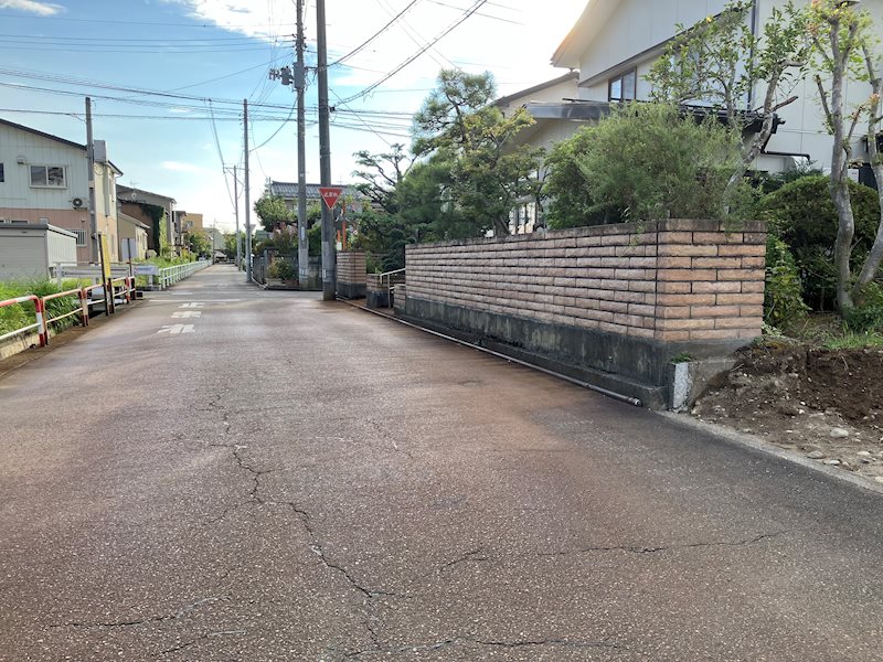 中沢三丁目　売土地 現地写真（前面道路含む現地写真）
