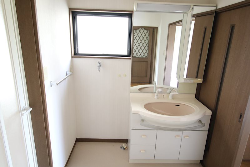 川崎町　中古住宅 内観写真（洗面台・洗面所）