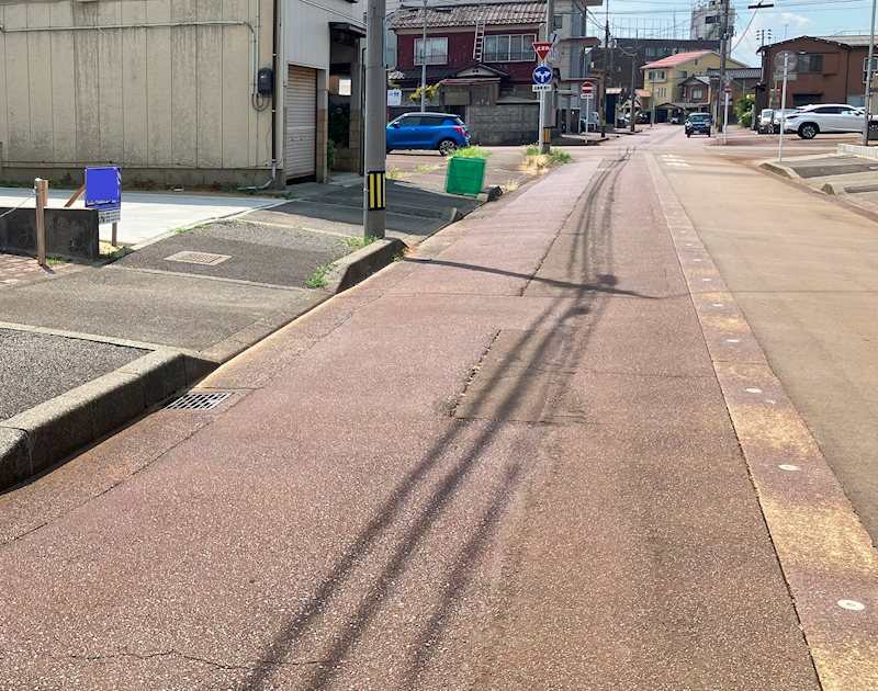 柏町二丁目　売土地 現地写真（前面道路含む現地写真）