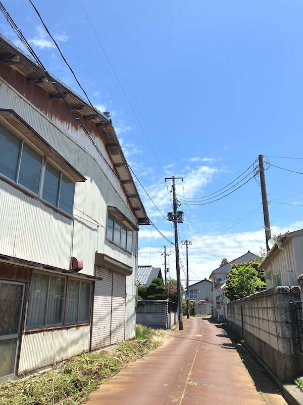 燕市東太田　売土地 現地写真（前面道路含む現地写真）