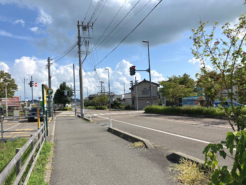 新潟県新潟市秋葉区新津本町１丁目 現地写真（前面道路含む現地写真）