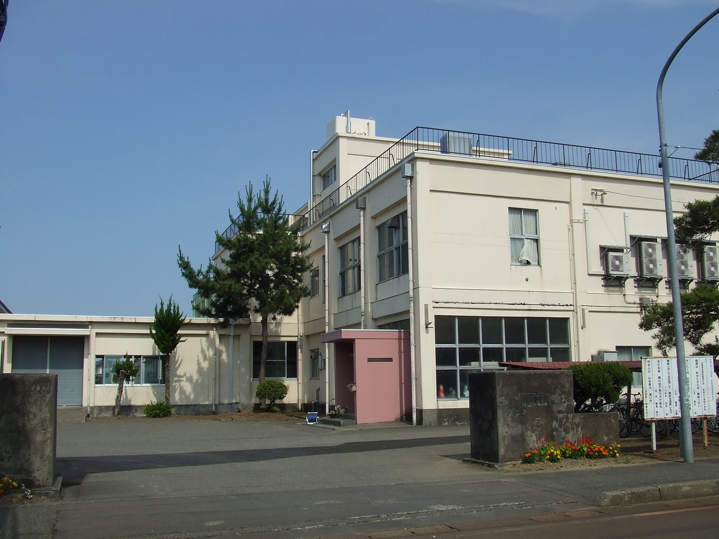 下々条1丁目　売土地 中学校