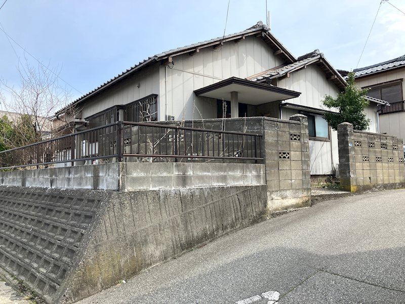 新潟市西区寺尾上４丁目土地 その他