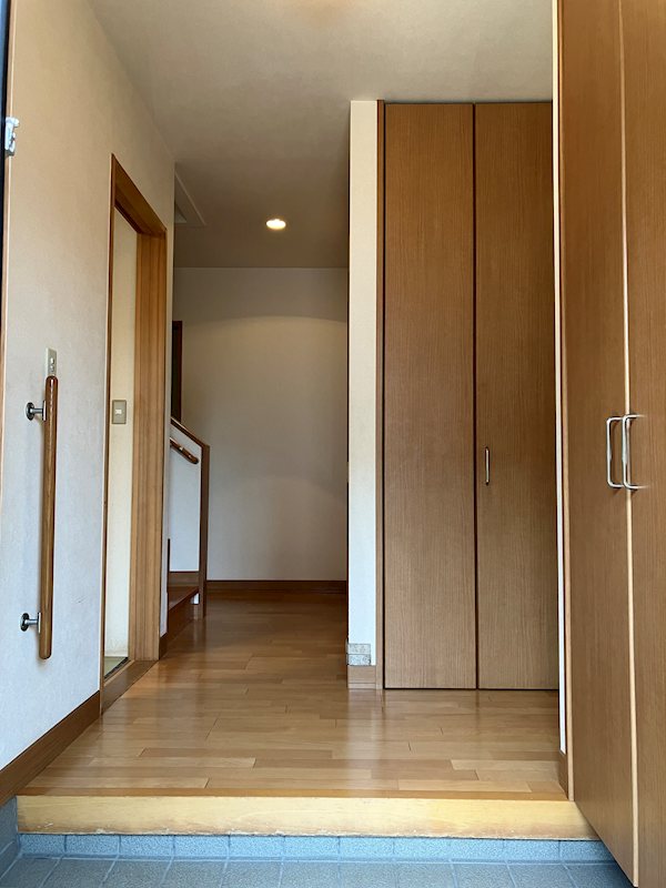 今朝白1丁目　中古住宅 内観写真（内装）