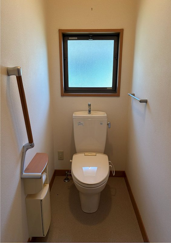 今朝白1丁目　中古住宅 内観写真（トイレ）