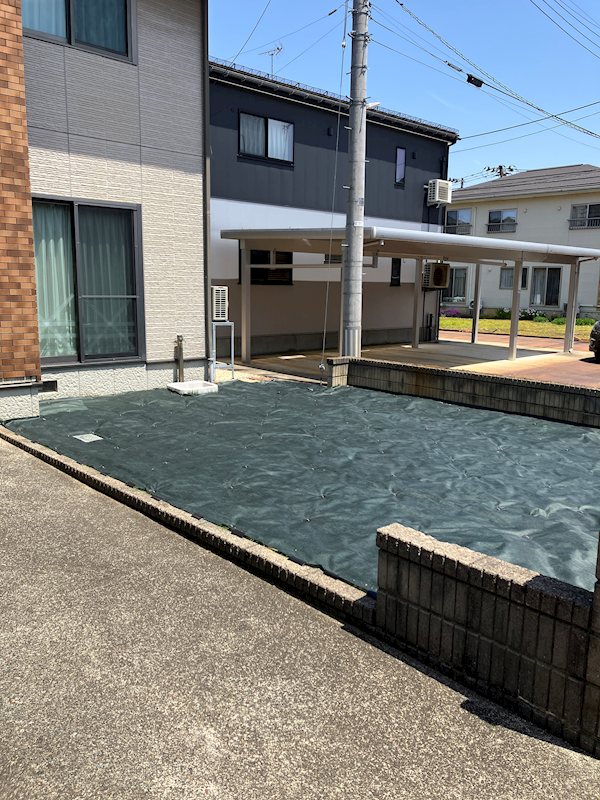 今朝白1丁目　中古住宅 現地写真（庭）