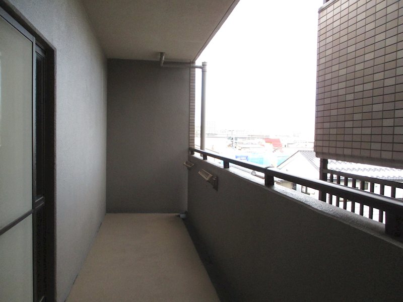 サーパス新和 現地写真（バルコニー）